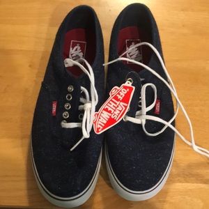 NWT Vans, size Men 10.5, Women 12